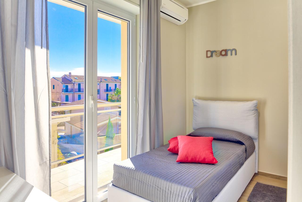 Colibri Apartments Diano Marina Dış mekan fotoğraf