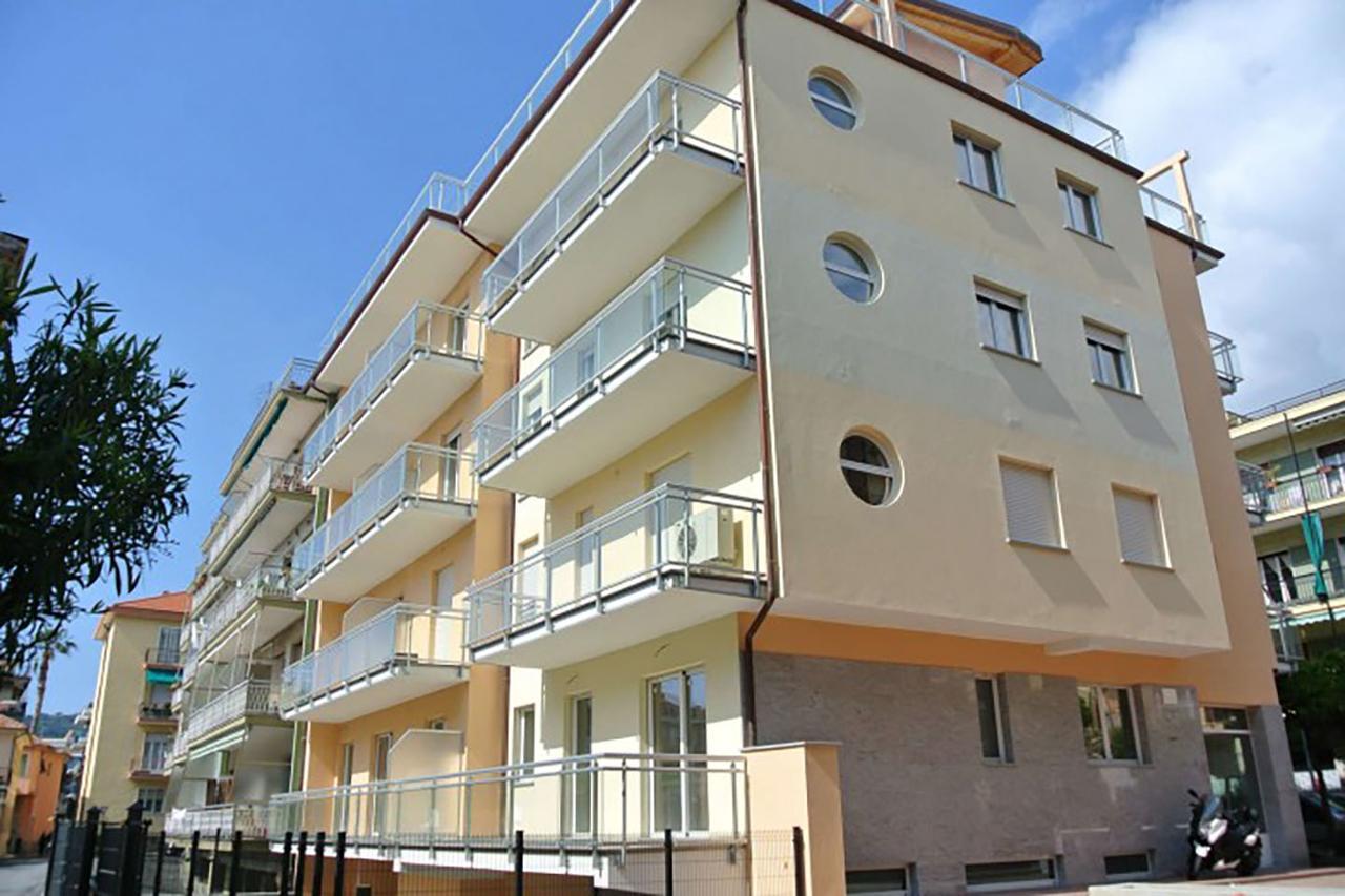 Colibri Apartments Diano Marina Dış mekan fotoğraf